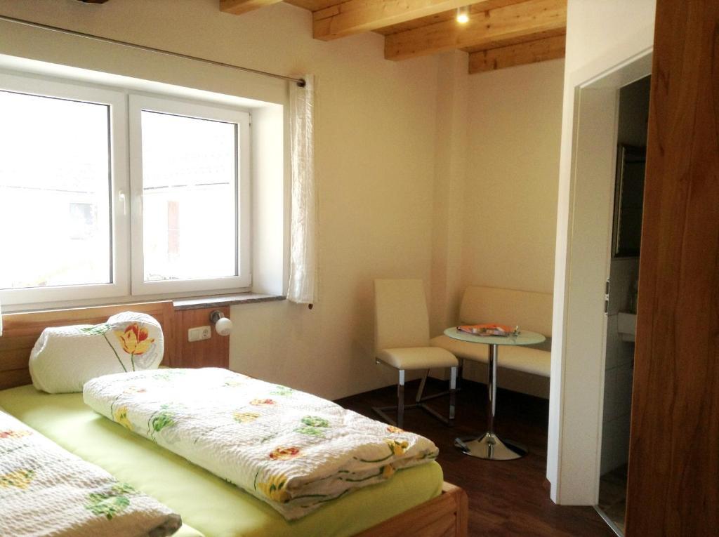 Peterseil'S Radl Zimmer Mauthausen Buitenkant foto